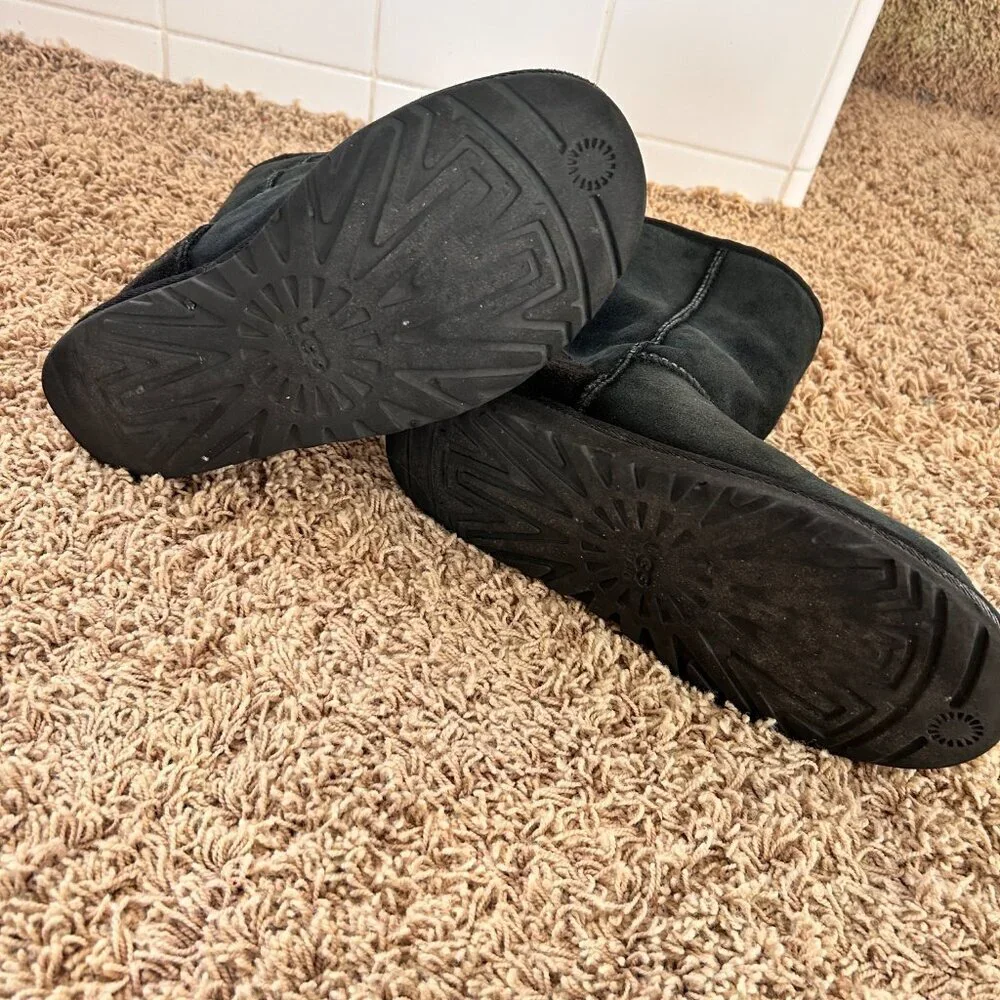 UGG classic short
